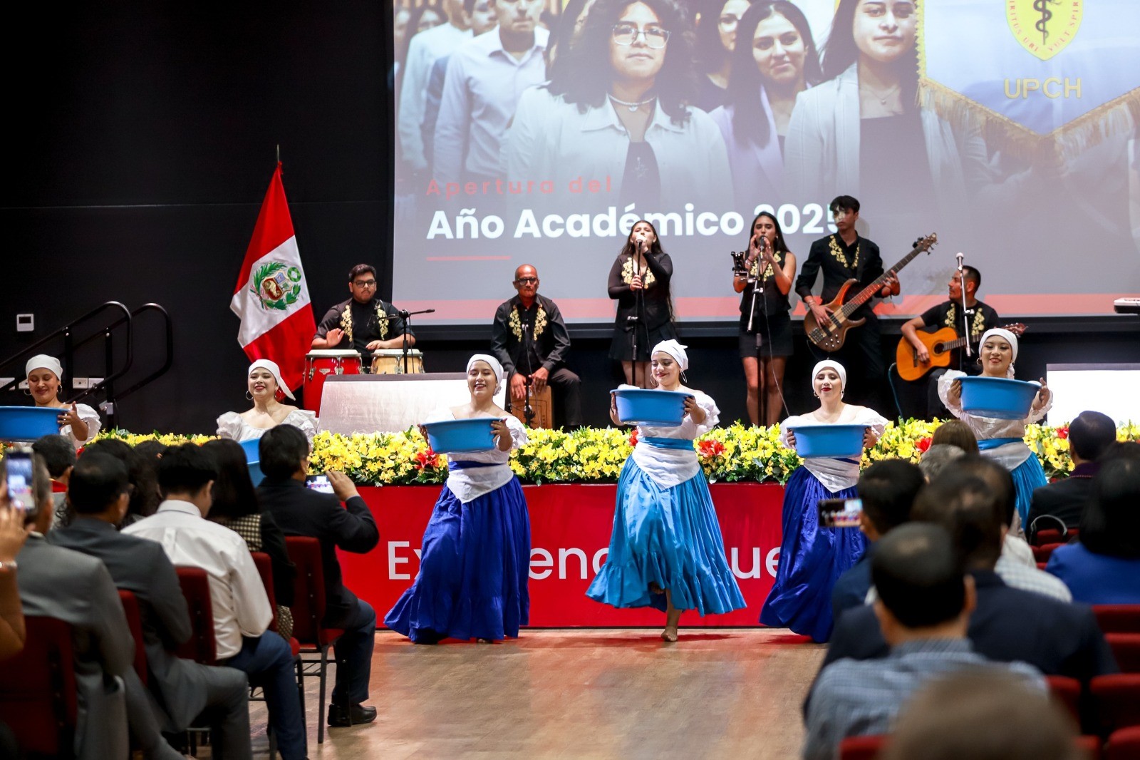 apertura año academico 2